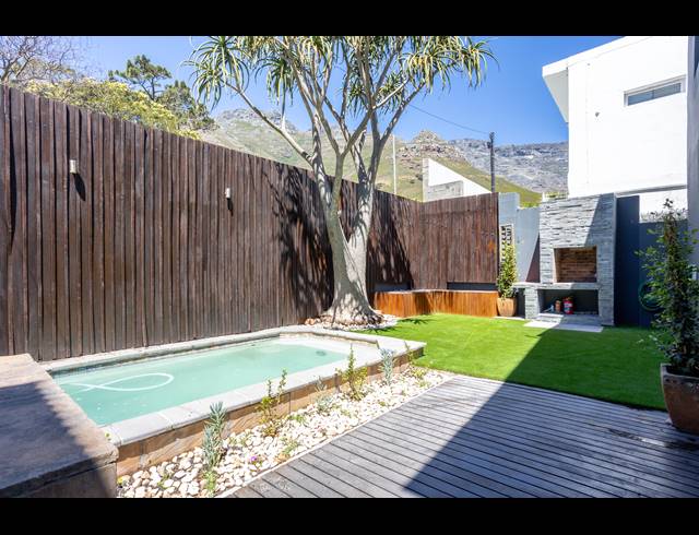 5 BEDROOM HOUSE RENTED IN VREDEHOEK